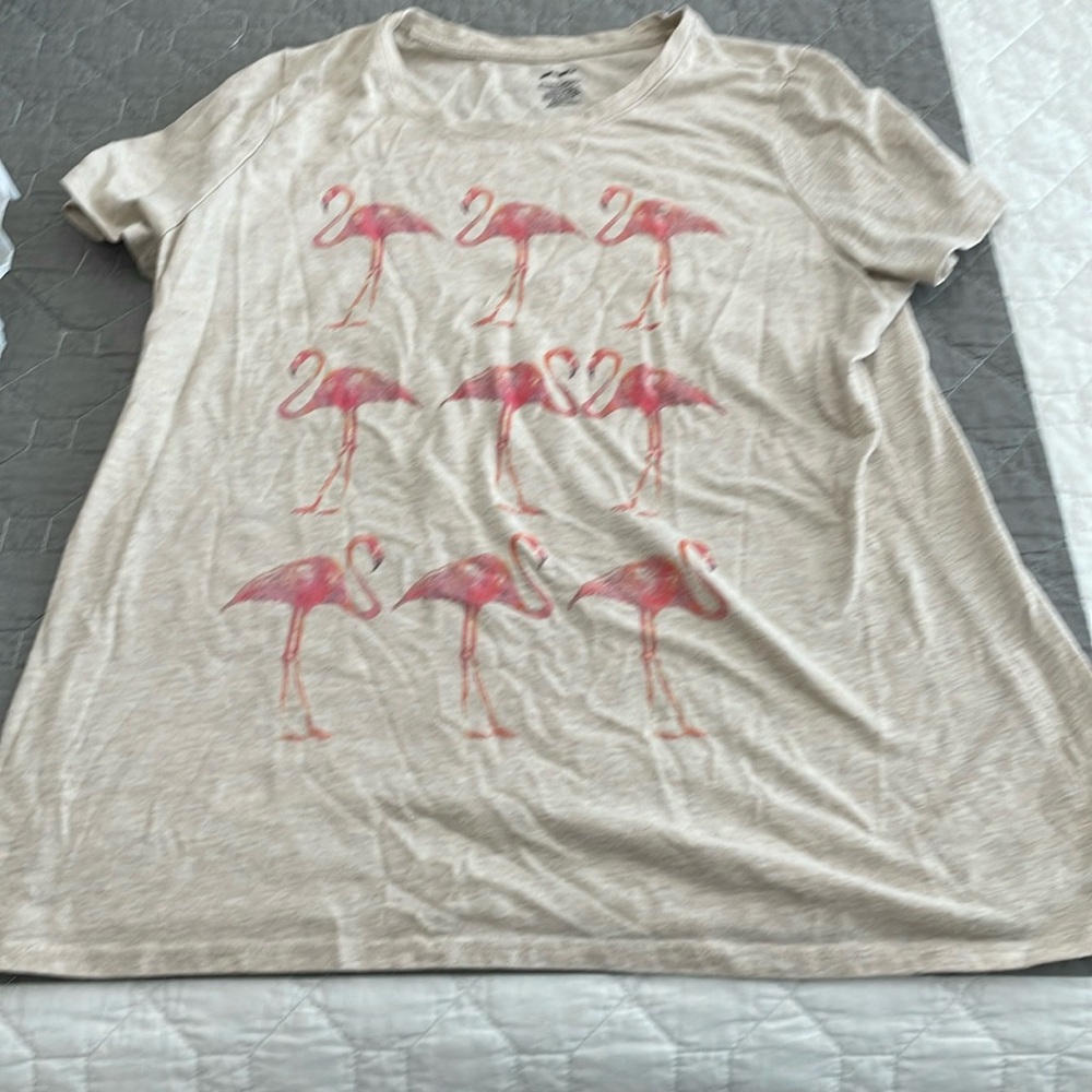 Women’s top pink flamingos large t